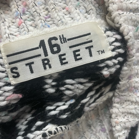 Vintage Sweater w Baby Pink/Blue/Purple dots - Picture 3 of 5